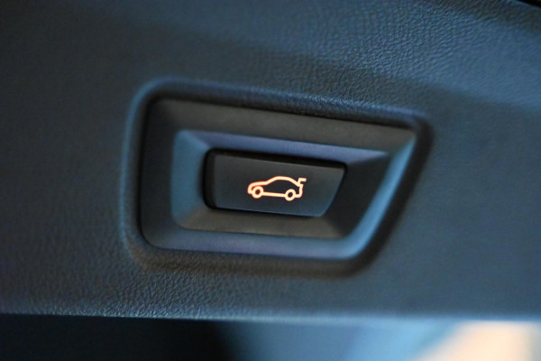 BMW i4 EDrive40 High Executive 84 kWh - M-Sport - Stuurverwarming - Harman Kardon - Adaptive Cruise Control - Schuifdak -