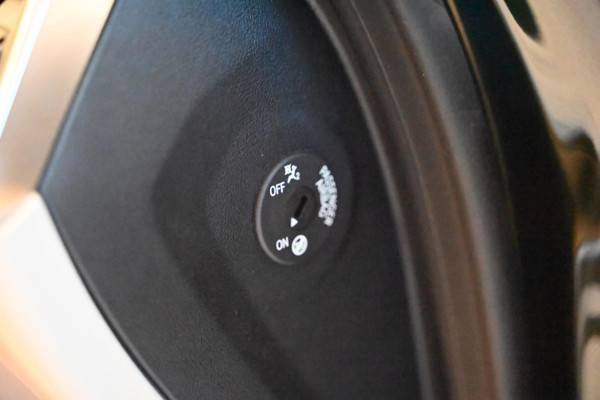 BMW i4 EDrive40 High Executive 84 kWh - M-Sport - Stuurverwarming - Harman Kardon - Adaptive Cruise Control - Schuifdak -