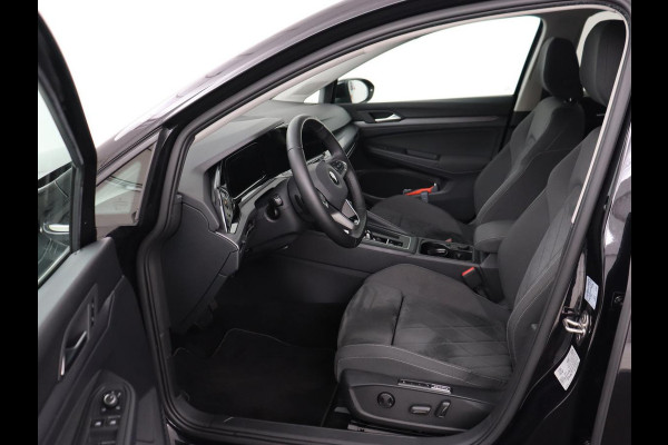 Volkswagen Golf 1.5 eTSI Style | Stoelverwarming | Trekhaak | Camera | Stuurverwarming | Memory | Sfeerverlichting | Carplay | Navigatie | Adaptive cruise | Parkeerhulp | Climate control