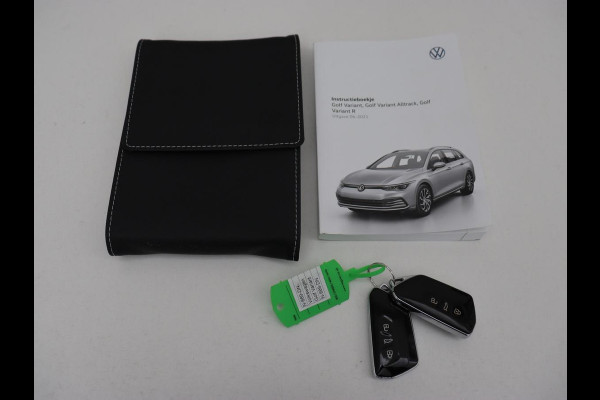 Volkswagen Golf 1.5 eTSI Style | Stoelverwarming | Trekhaak | Camera | Stuurverwarming | Memory | Sfeerverlichting | Carplay | Navigatie | Adaptive cruise | Parkeerhulp | Climate control