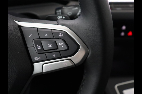 Volkswagen Golf 1.5 eTSI Style | Stoelverwarming | Trekhaak | Camera | Stuurverwarming | Memory | Sfeerverlichting | Carplay | Navigatie | Adaptive cruise | Parkeerhulp | Climate control