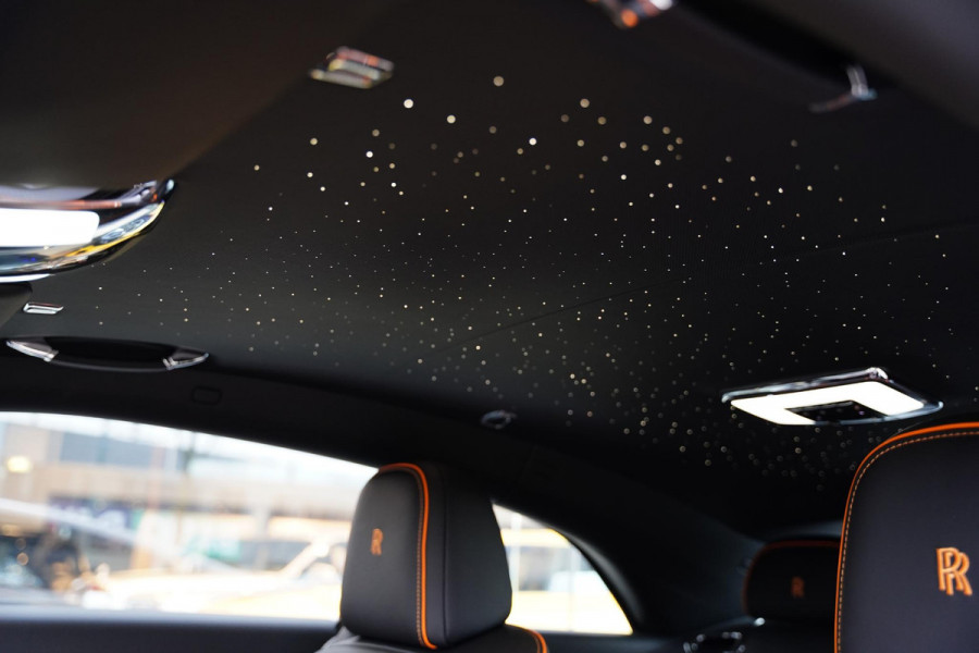 Rolls-Royce Spectre AWD Two Tone / Bespoke Audio / Pinstripe Mandarin / NL-Car