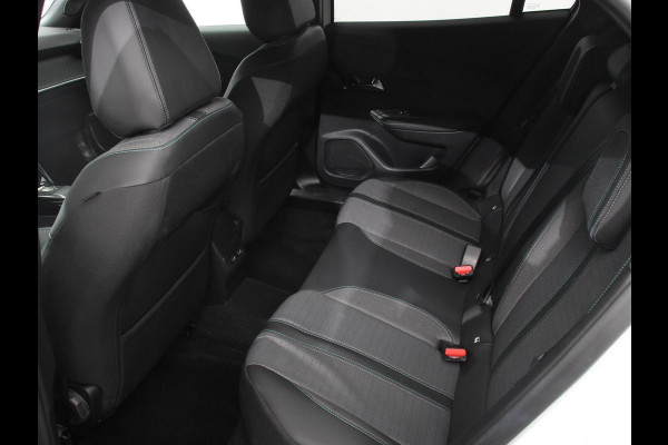 Peugeot 2008 1.2 PureTech 130pk Automaat Allure Navigatie Climate Control Lichtmetalen Velgen Parkeersensoren Cruise Control