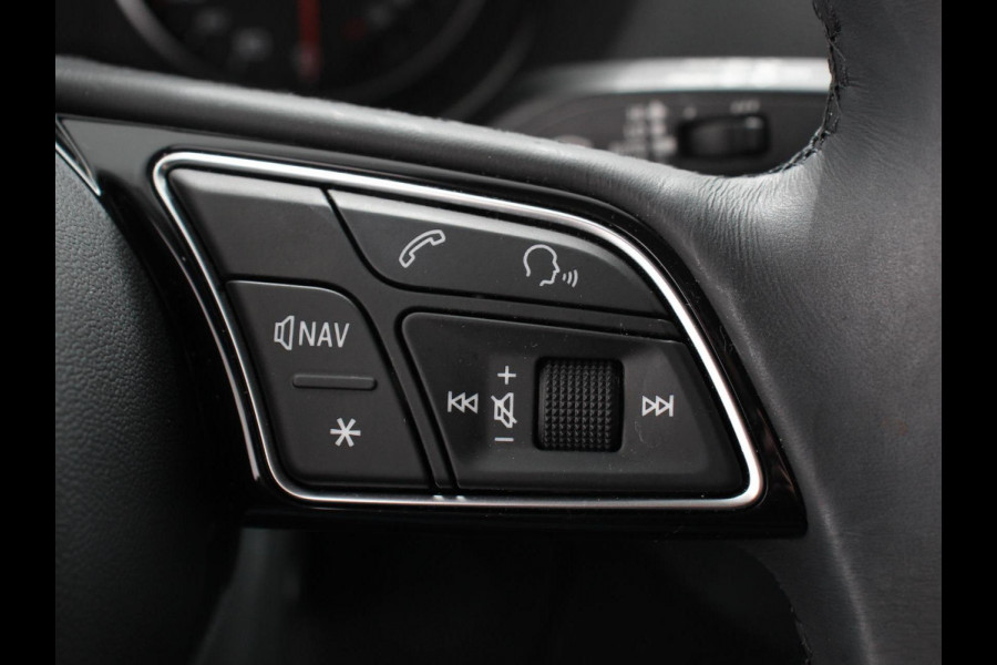 Audi Q2 35 TFSI 150PK S-tronic Prestige Navigatie Apple Carplay/Android Auto  Adaptive Cruise Control Parkeersensoren Camera Stoelverwarming