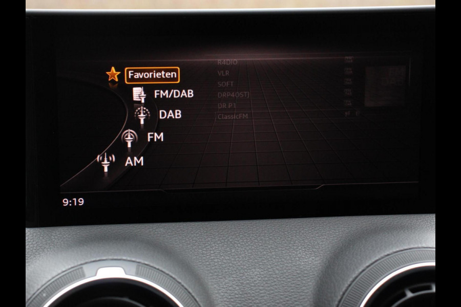 Audi Q2 35 TFSI 150PK S-tronic Prestige Navigatie Apple Carplay/Android Auto  Adaptive Cruise Control Parkeersensoren Camera Stoelverwarming