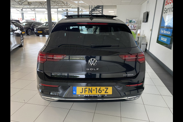 Volkswagen Golf 1.4 eHybrid Style Panorama dak /  / Apple Carplay android / 18 inch velgen