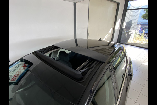 Volkswagen Golf 1.4 eHybrid Style Panorama dak /  / Apple Carplay android / 18 inch velgen