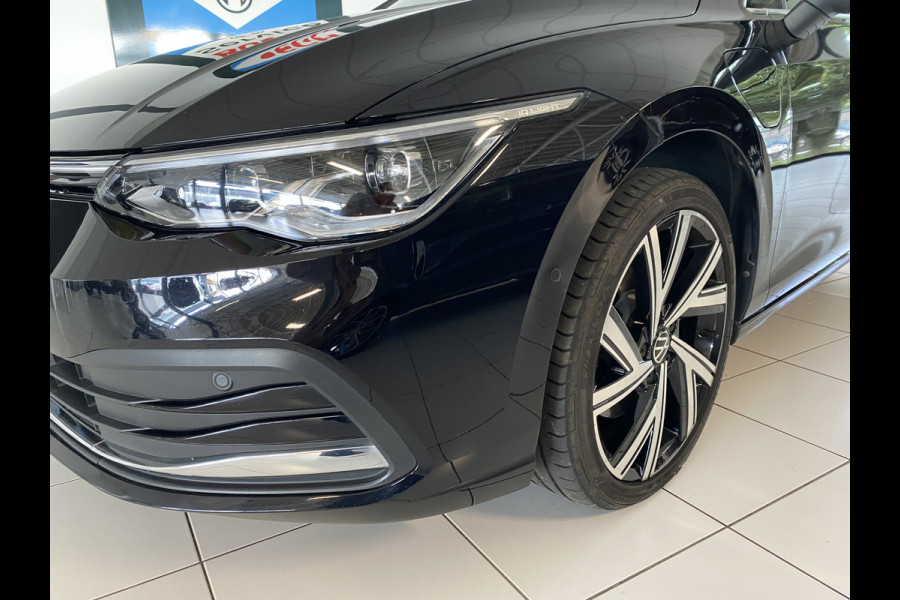 Volkswagen Golf 1.4 eHybrid Style Panorama dak /  / Apple Carplay android / 18 inch velgen