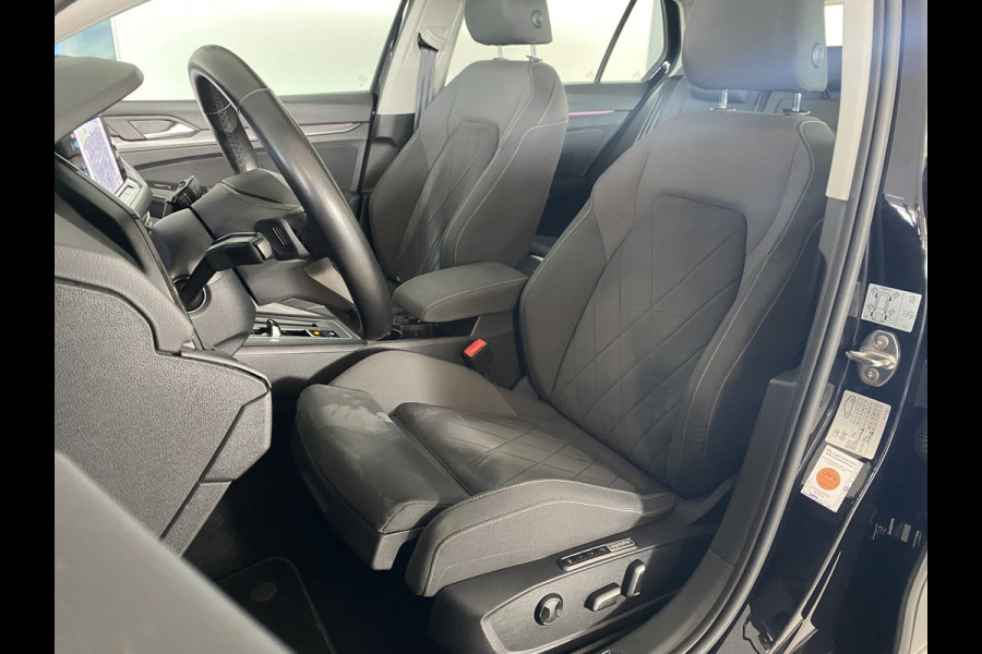 Volkswagen Golf 1.4 eHybrid Style Panorama dak /  / Apple Carplay android / 18 inch velgen