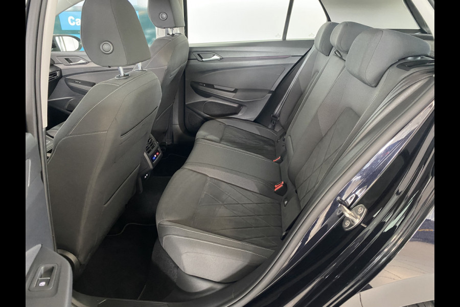 Volkswagen Golf 1.4 eHybrid Style Panorama dak /  / Apple Carplay android / 18 inch velgen