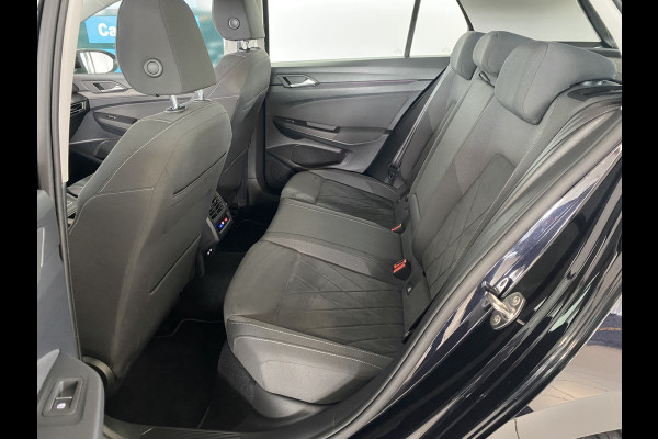 Volkswagen Golf 1.4 eHybrid Style Panorama dak /  / Apple Carplay android / 18 inch velgen