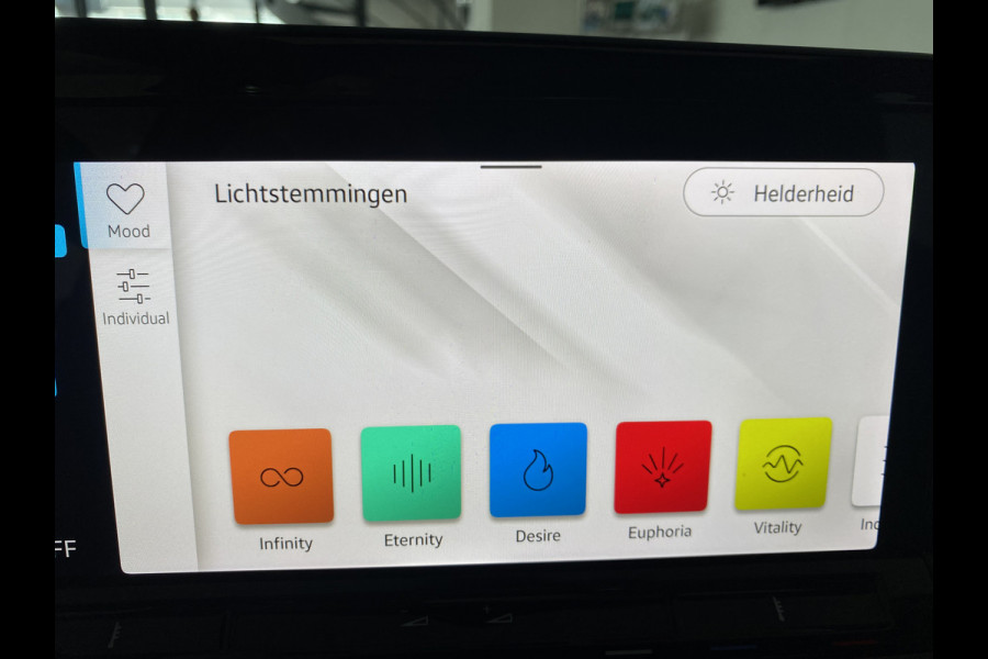 Volkswagen Golf 1.4 eHybrid Style Panorama dak /  / Apple Carplay android / 18 inch velgen