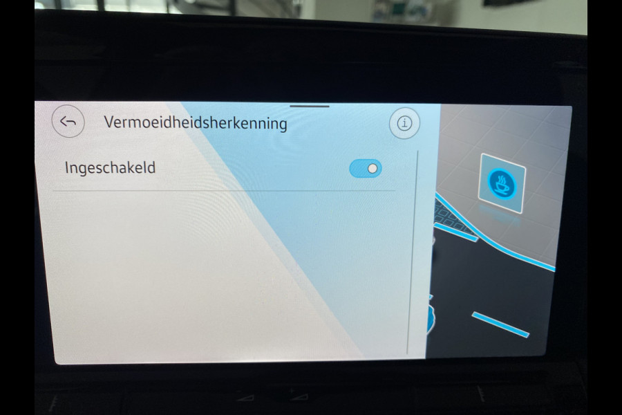 Volkswagen Golf 1.4 eHybrid Style Panorama dak /  / Apple Carplay android / 18 inch velgen