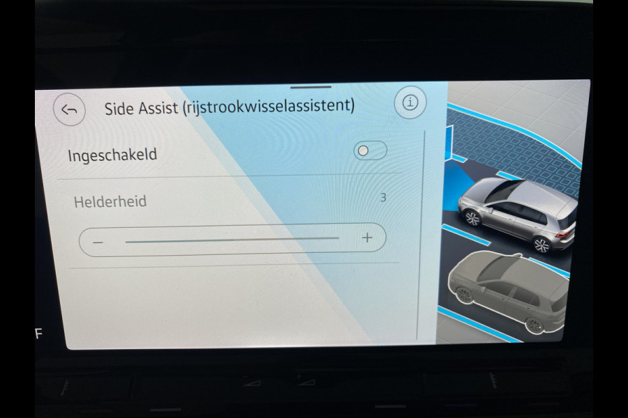 Volkswagen Golf 1.4 eHybrid Style Panorama dak /  / Apple Carplay android / 18 inch velgen