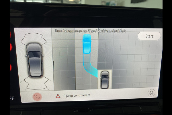 Volkswagen Golf 1.4 eHybrid Style Panorama dak /  / Apple Carplay android / 18 inch velgen