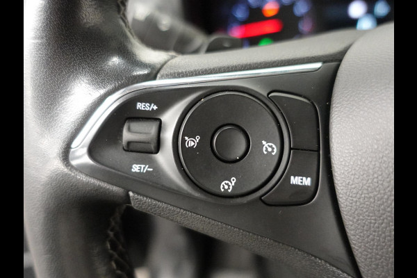 Opel Combo 1.5D L2H1 Edition Automaat Airco Navigatie Camera Parkeersensoren 3-zits