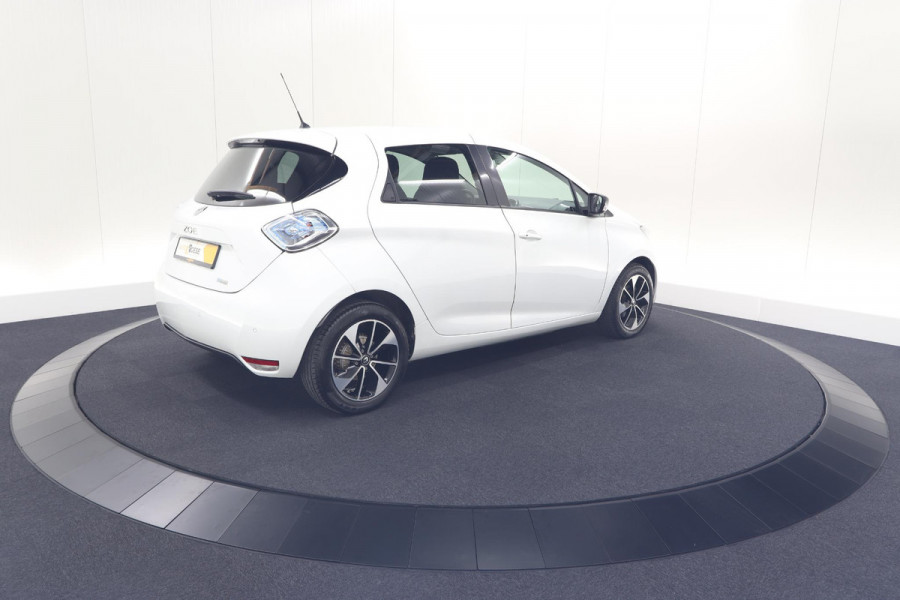 Renault ZOE Q90 Intens Quickcharge 41 kWh | Huuraccu | Navigatie | Parkeersensoren | Climate Control