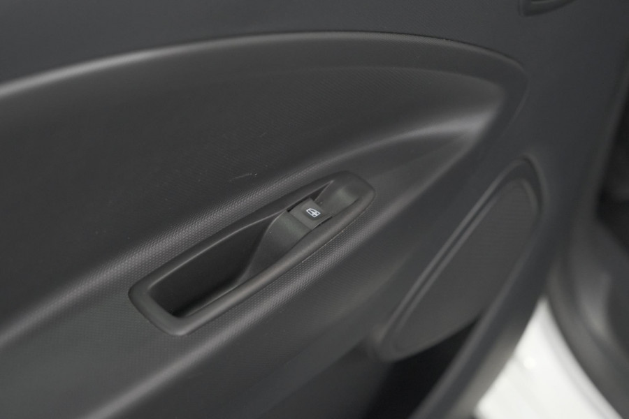 Renault ZOE Q90 Intens Quickcharge 41 kWh | Huuraccu | Navigatie | Parkeersensoren | Climate Control