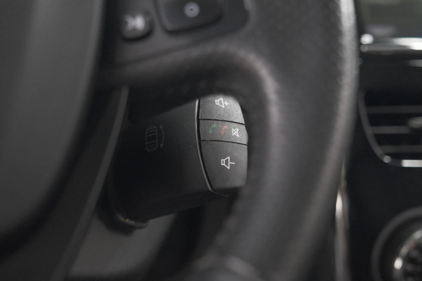 Renault ZOE Q90 Intens Quickcharge 41 kWh | Huuraccu | Navigatie | Parkeersensoren | Climate Control