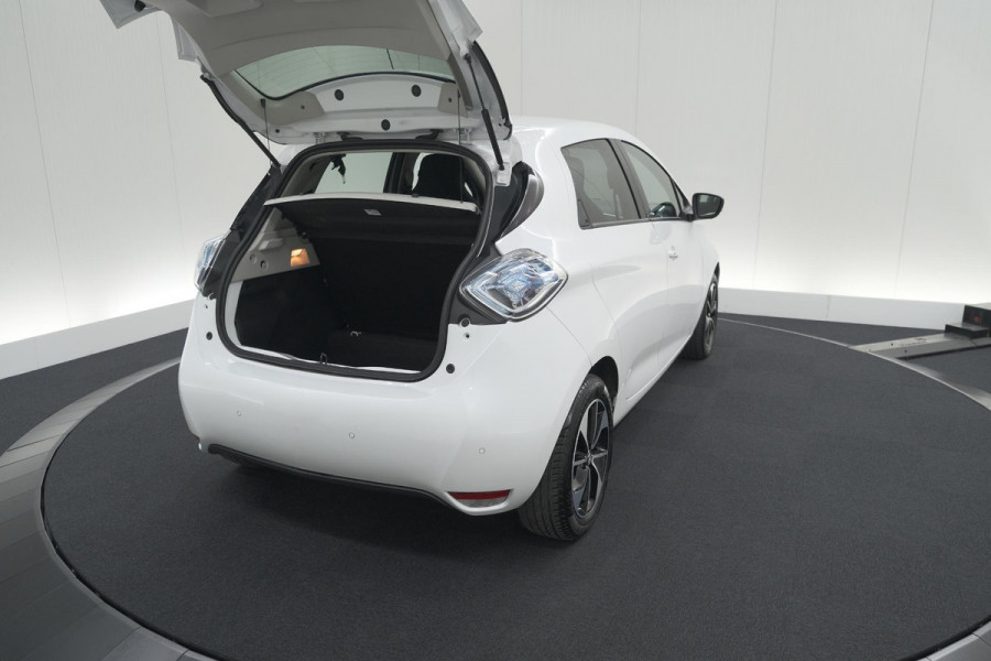 Renault ZOE Q90 Intens Quickcharge 41 kWh | Huuraccu | Navigatie | Parkeersensoren | Climate Control