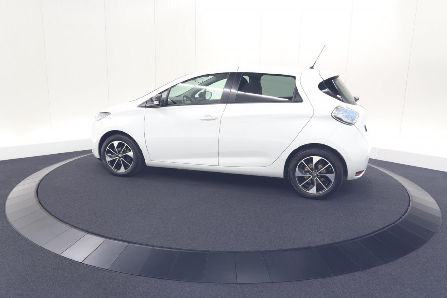 Renault ZOE Q90 Intens Quickcharge 41 kWh | Huuraccu | Navigatie | Parkeersensoren | Climate Control