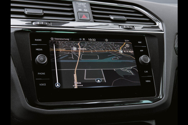 Volkswagen Tiguan 1.5 TSI 2x R-line Stoelverwarming | Trekhaak | ACC