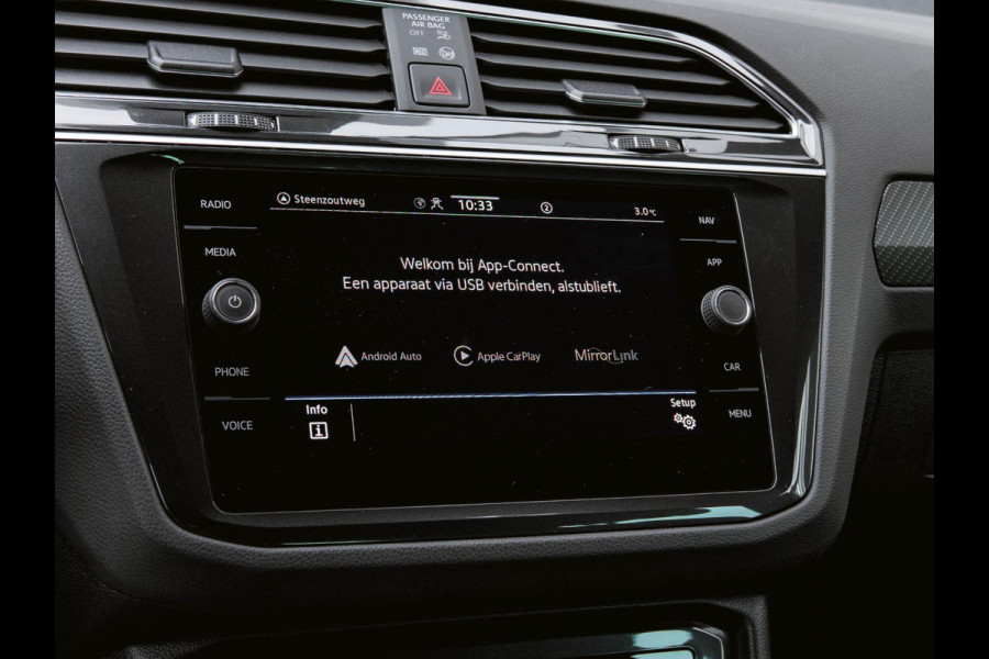 Volkswagen Tiguan 1.5 TSI 2x R-line Stoelverwarming | Trekhaak | ACC