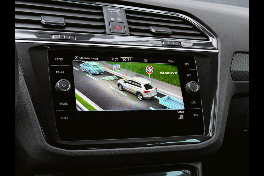 Volkswagen Tiguan 1.5 TSI 2x R-line Stoelverwarming | Trekhaak | ACC