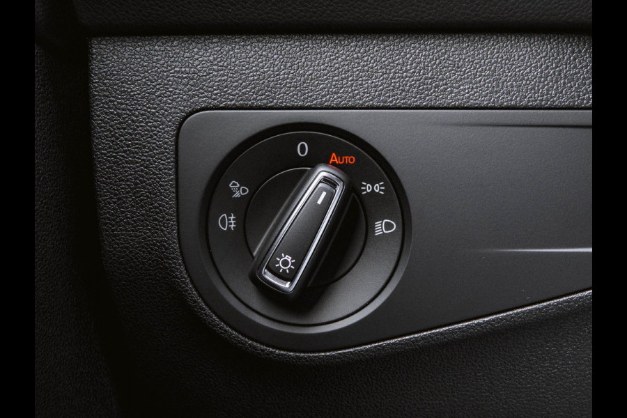 Volkswagen Tiguan 1.5 TSI 2x R-line Stoelverwarming | Trekhaak | ACC