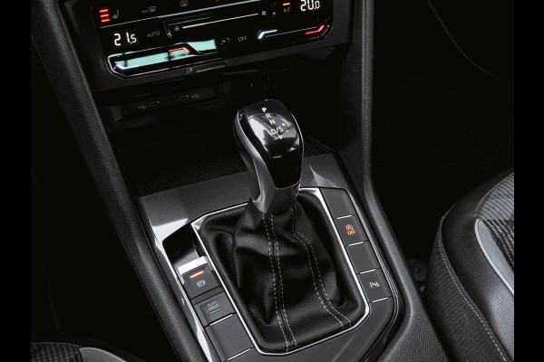 Volkswagen Tiguan 1.5 TSI 2x R-line Stoelverwarming | Trekhaak | ACC
