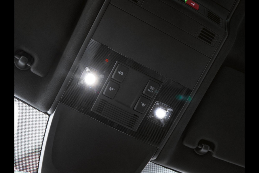 Volkswagen Tiguan 1.5 TSI 2x R-line Stoelverwarming | Trekhaak | ACC