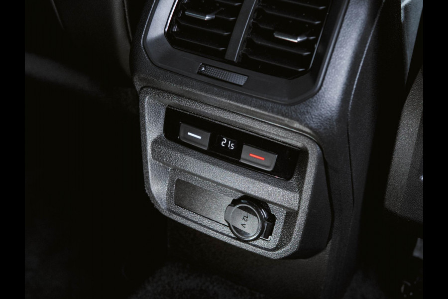 Volkswagen Tiguan 1.5 TSI 2x R-line Stoelverwarming | Trekhaak | ACC