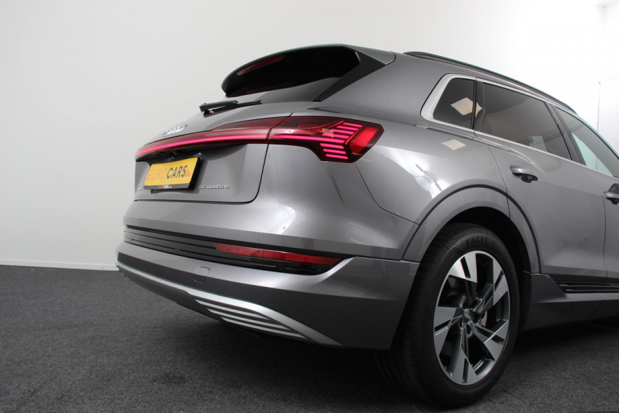 Audi e-tron e-tron 55 quattro advanced Pro Line Plus 360pk! | Navigatie | Climate Control | Electrisch bedienbare achterklep | Camera | Alcantara