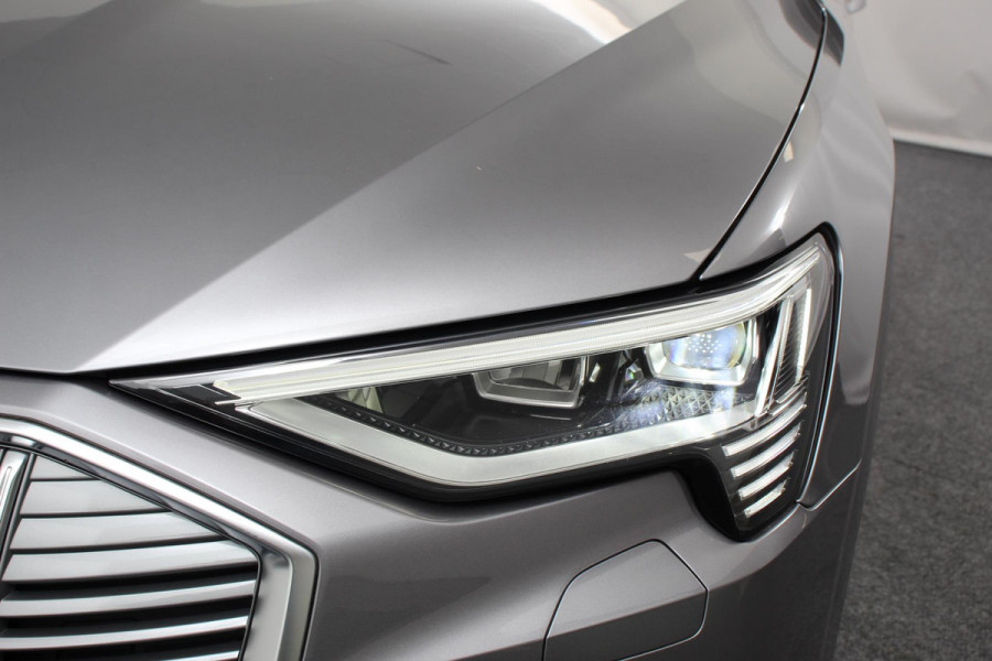 Audi e-tron e-tron 55 quattro advanced Pro Line Plus 360pk! | Navigatie | Climate Control | Electrisch bedienbare achterklep | Camera | Alcantara