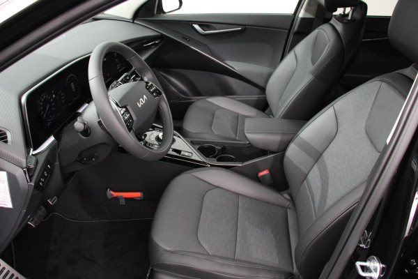 Kia Niro EV DynamicPlusLine 64.8 kWh Nieuw Model! | Navigatie | Leder | Schuif-kantel dak | Electrisch bedienbare achterklep | DAB | Led | Camera