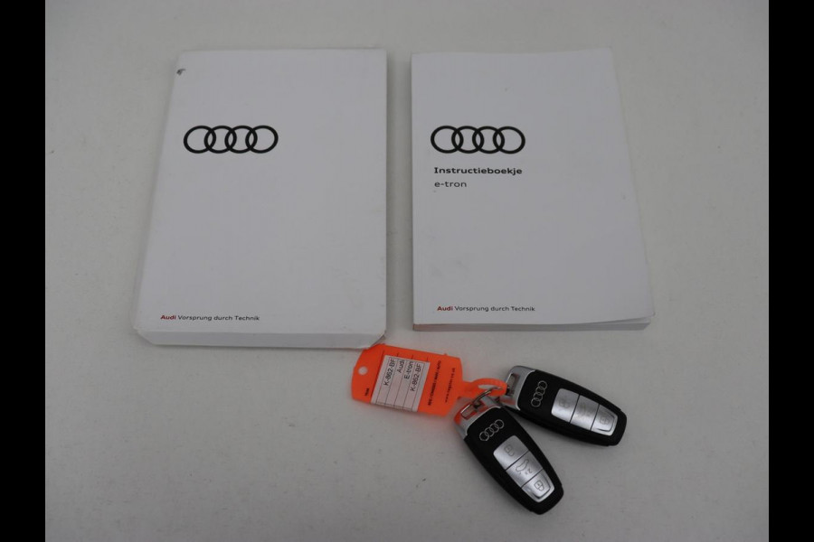 Audi e-tron 55 quattro edition 95kWh | Leder | Carplay | Trekhaak | Virtual Cockpit | Navigatie | Luchtvering | Parkeerhulp | Audi Sound | Cruise control