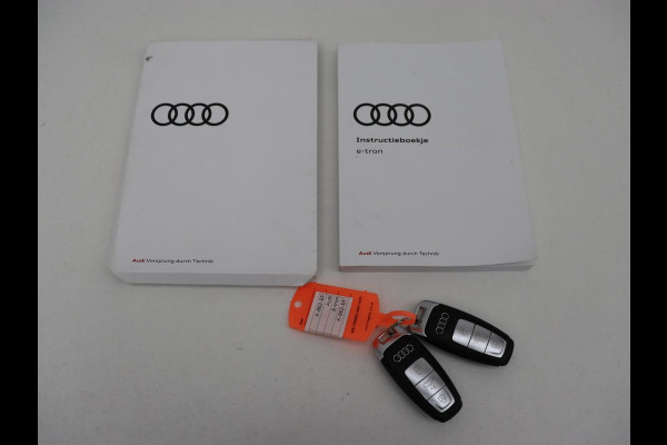 Audi e-tron 55 quattro edition 95kWh | Leder | Carplay | Trekhaak | Virtual Cockpit | Navigatie | Luchtvering | Parkeerhulp | Audi Sound | Cruise control
