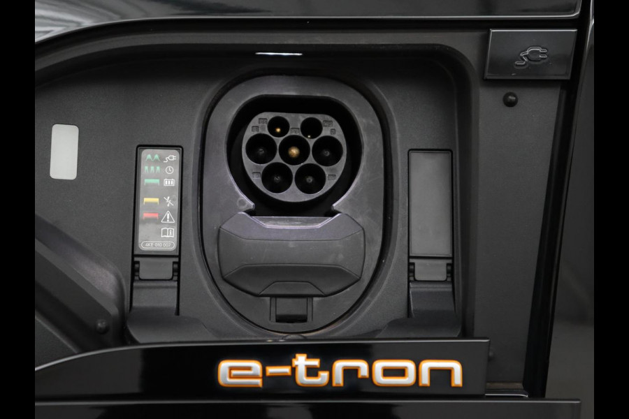 Audi e-tron 55 quattro edition 95kWh | Leder | Carplay | Trekhaak | Virtual Cockpit | Navigatie | Luchtvering | Parkeerhulp | Audi Sound | Cruise control