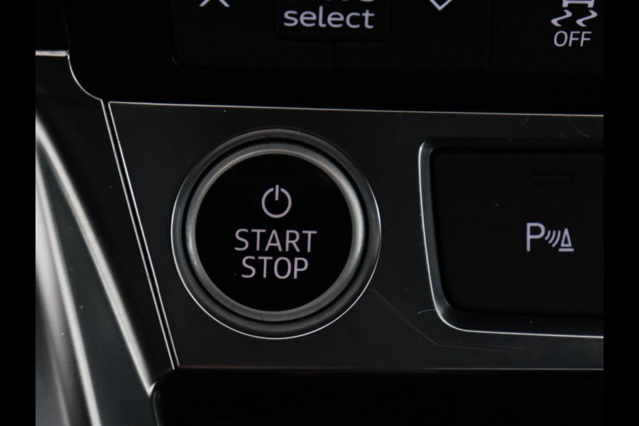 Audi e-tron 55 quattro edition 95kWh | Leder | Carplay | Trekhaak | Virtual Cockpit | Navigatie | Luchtvering | Parkeerhulp | Audi Sound | Cruise control