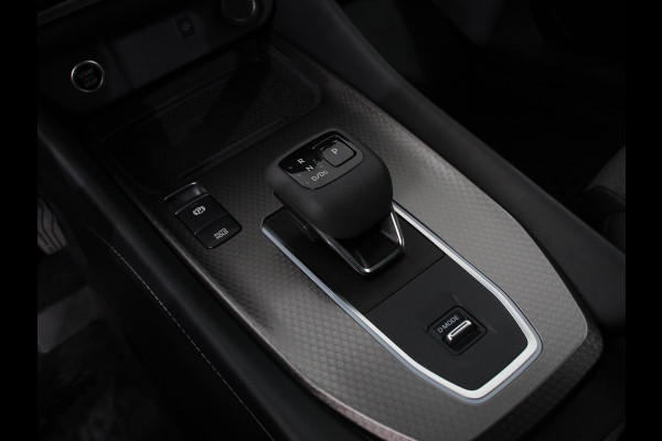 Nissan QASHQAI 1.3 MHEV Automaat N-Connecta | Navigatie | Climate Control | Sfeerverlichting | Camera 360 | Led | Dab | Verwarmde voorstoelen | Adaptive Cruise Control | Digitale Cockpit | Lichtmetalen Velgen