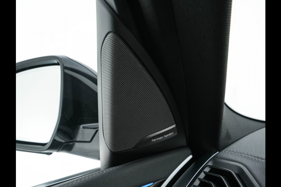 BMW iX3 High Executive 80 kWh [ 3-Fase ] (INCL-BTW) Aut. *PANO | HEAD-UP | LEATHER | ADAPTIVE-CRUISE | FULL-LED | BLIND-SPOT | MEMORY-PACK | DIGI-COCKPIT | HEATED-COMFORTSEATS | KEYLESS | TOP-VIEW | DAB+ | NAVI | TOWBAR | 20'