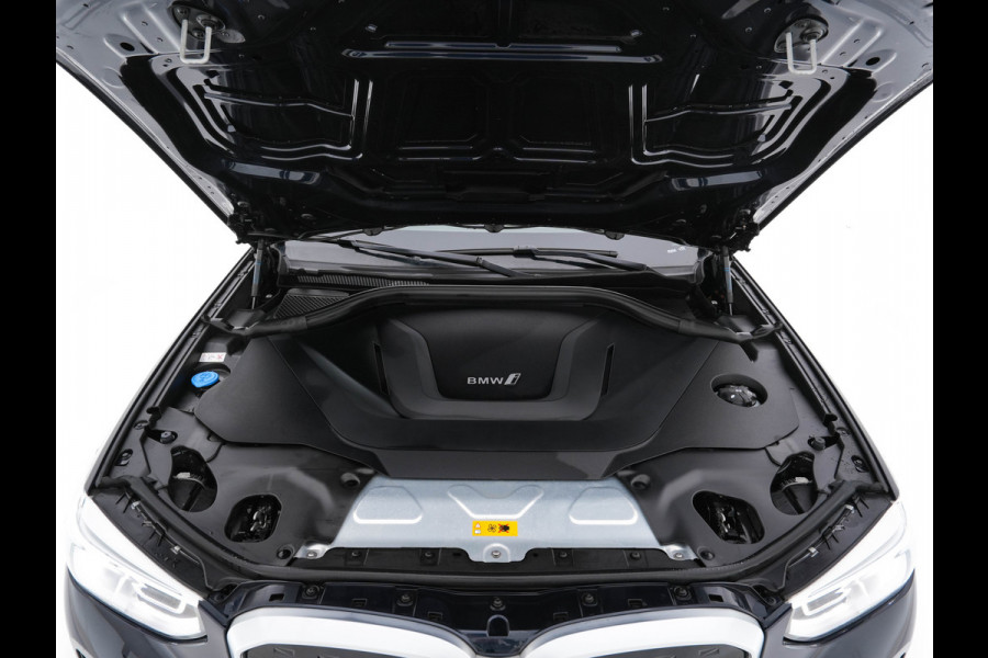 BMW iX3 High Executive 80 kWh [ 3-Fase ] (INCL-BTW) Aut. *PANO | HEAD-UP | LEATHER | ADAPTIVE-CRUISE | FULL-LED | BLIND-SPOT | MEMORY-PACK | DIGI-COCKPIT | HEATED-COMFORTSEATS | KEYLESS | TOP-VIEW | DAB+ | NAVI | TOWBAR | 20'