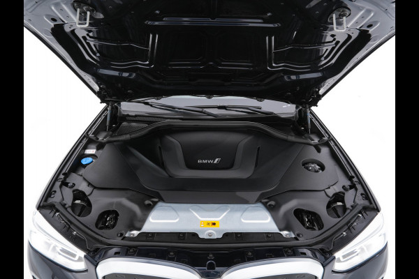 BMW iX3 High Executive 80 kWh [ 3-Fase ] (INCL-BTW) Aut. *PANO | HEAD-UP | LEATHER | ADAPTIVE-CRUISE | FULL-LED | BLIND-SPOT | MEMORY-PACK | DIGI-COCKPIT | HEATED-COMFORTSEATS | KEYLESS | TOP-VIEW | DAB+ | NAVI | TOWBAR | 20'