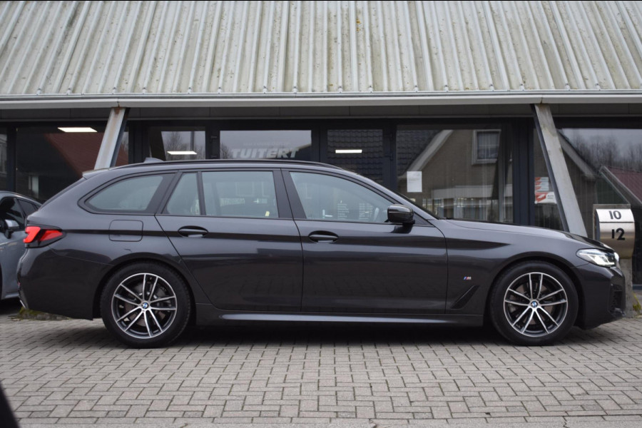 BMW 5 Serie Touring 520i M-Sport | LASERLIGHT | NAP | DEALER ONDERHOUDEN | APPLE CARPLAY | ANDRIOD AUTO | SFEERVERLICHTING