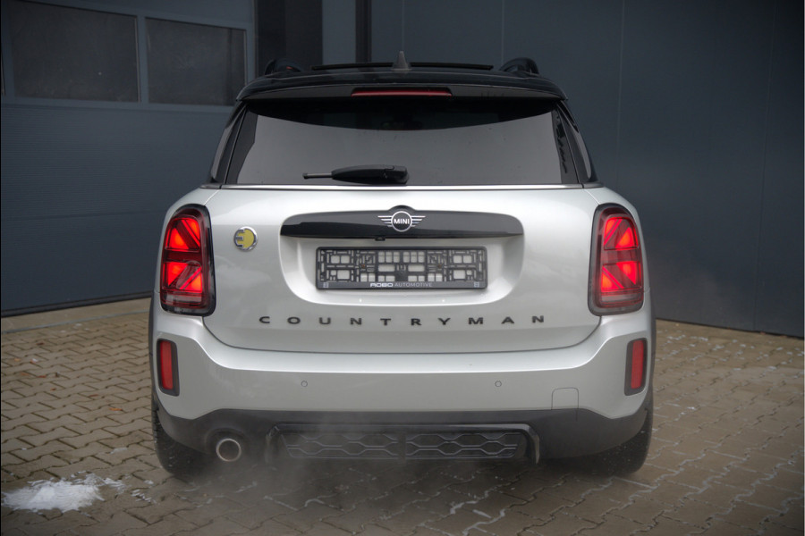 MINI Countryman 1.5 Cooper S E ALL4 | JCW | Panoramadak | Stoelverwarming | Harman Kardon | Head-Up Display | John Cooper Works | Camera | Apple Carplay | Parkeersensoren | Keyless |