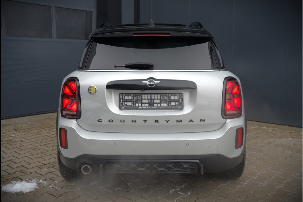 MINI Countryman 1.5 Cooper S E ALL4 | JCW | Panoramadak | Stoelverwarming | Harman Kardon | Head-Up Display | John Cooper Works | Camera | Apple Carplay | Parkeersensoren | Keyless |