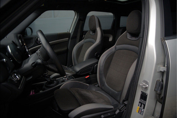 MINI Countryman 1.5 Cooper S E ALL4 | JCW | Panoramadak | Stoelverwarming | Harman Kardon | Head-Up Display | John Cooper Works | Camera | Apple Carplay | Parkeersensoren | Keyless |