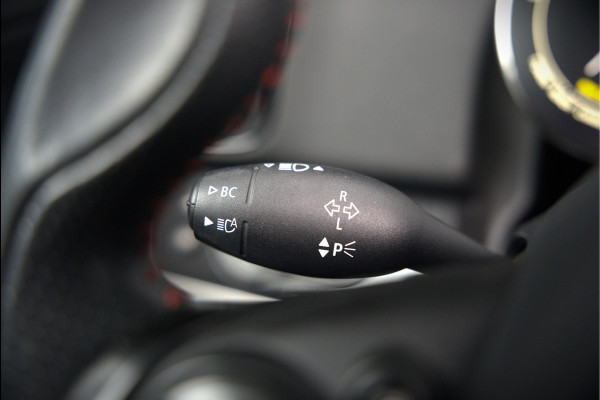 MINI Countryman 1.5 Cooper S E ALL4 | JCW | Panoramadak | Stoelverwarming | Harman Kardon | Head-Up Display | John Cooper Works | Camera | Apple Carplay | Parkeersensoren | Keyless |