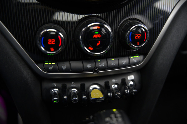 MINI Countryman 1.5 Cooper S E ALL4 | JCW | Panoramadak | Stoelverwarming | Harman Kardon | Head-Up Display | John Cooper Works | Camera | Apple Carplay | Parkeersensoren | Keyless |
