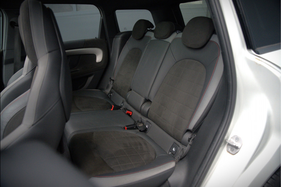 MINI Countryman 1.5 Cooper S E ALL4 | JCW | Panoramadak | Stoelverwarming | Harman Kardon | Head-Up Display | John Cooper Works | Camera | Apple Carplay | Parkeersensoren | Keyless |